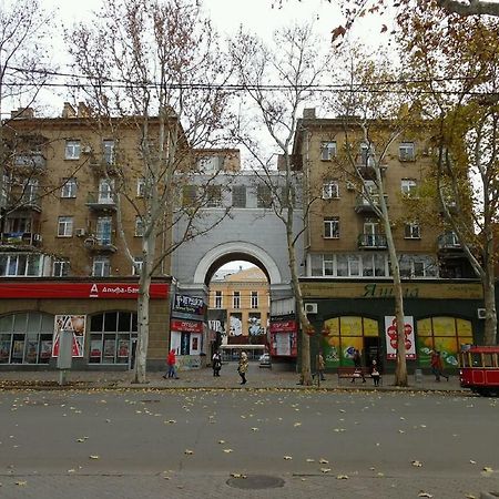Apartments In The City Center On Sobornaya Street Mikolajiv Kültér fotó